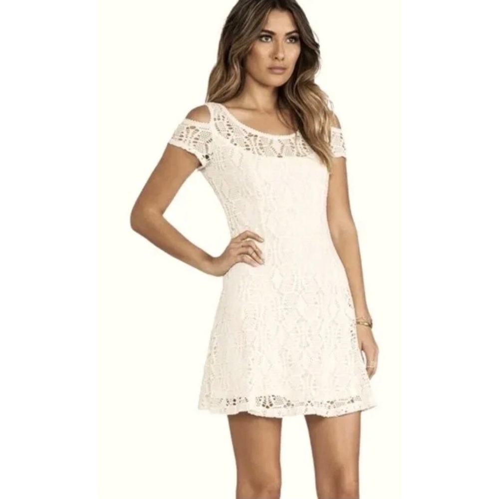 Free People Ivory Lace‎ Cold Shoulder Fit & Flare Mini Dress Size Large NWT